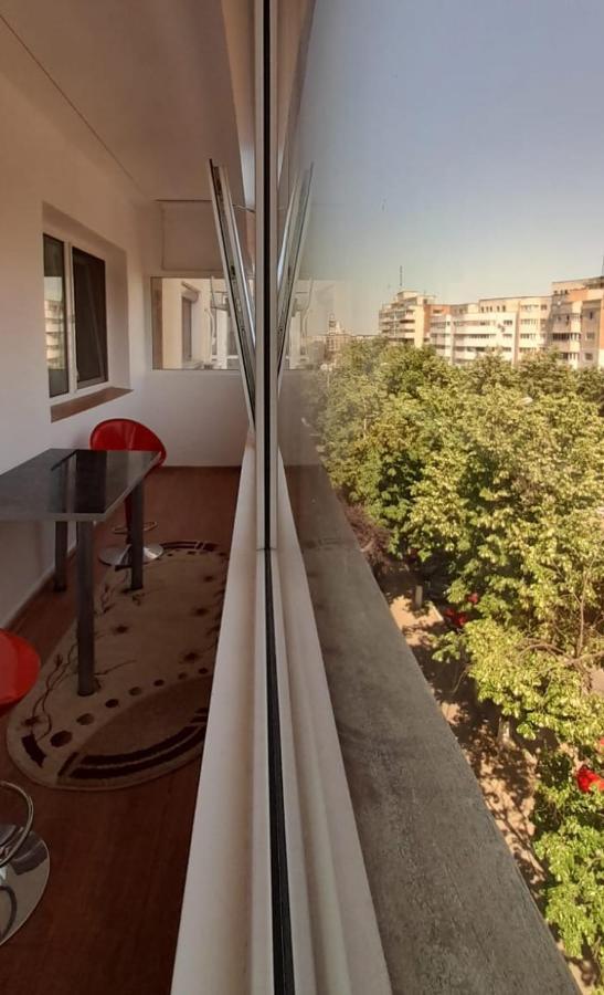 Alfredo Apartament Buzau Bagian luar foto