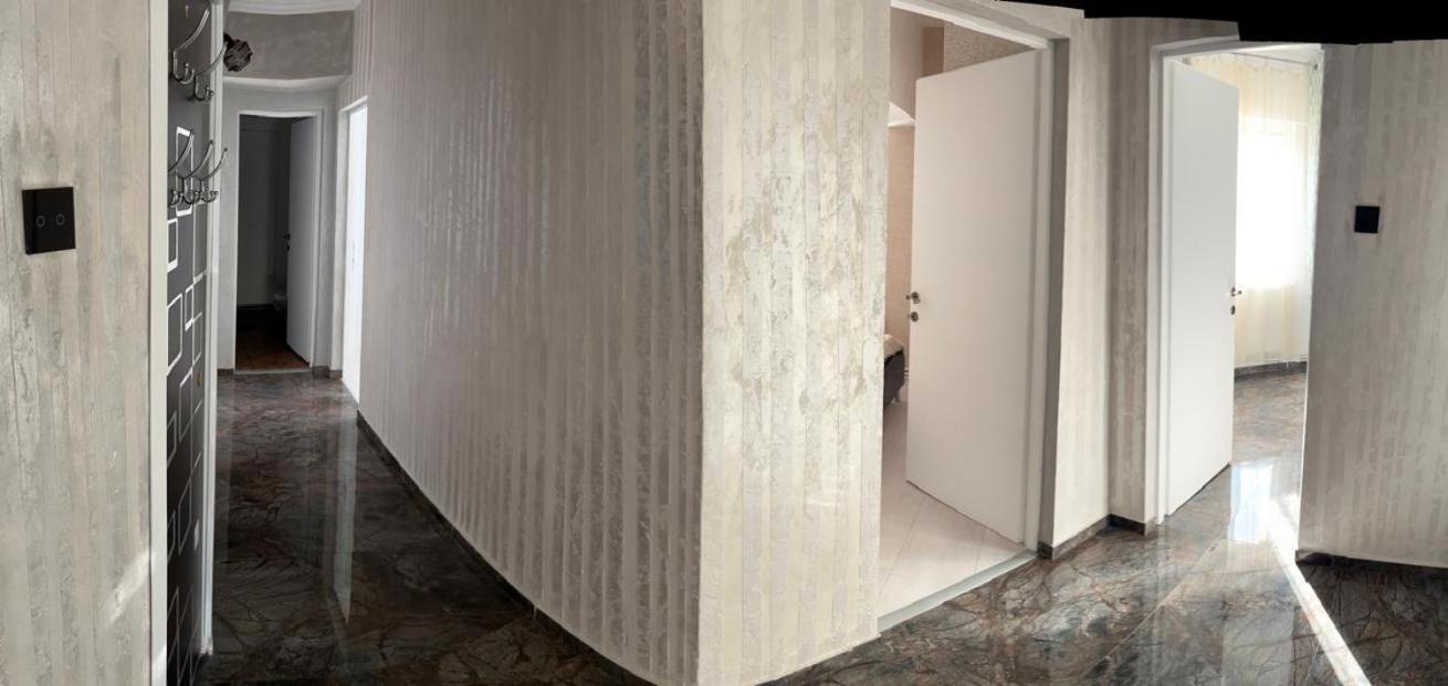 Alfredo Apartament Buzau Bagian luar foto