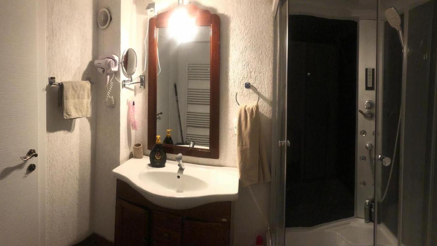 Alfredo Apartament Buzau Bagian luar foto