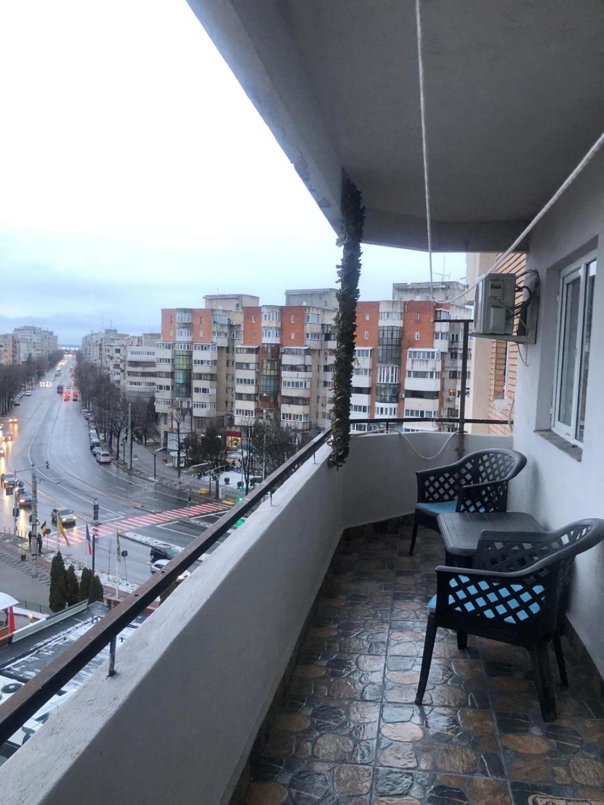 Alfredo Apartament Buzau Bagian luar foto